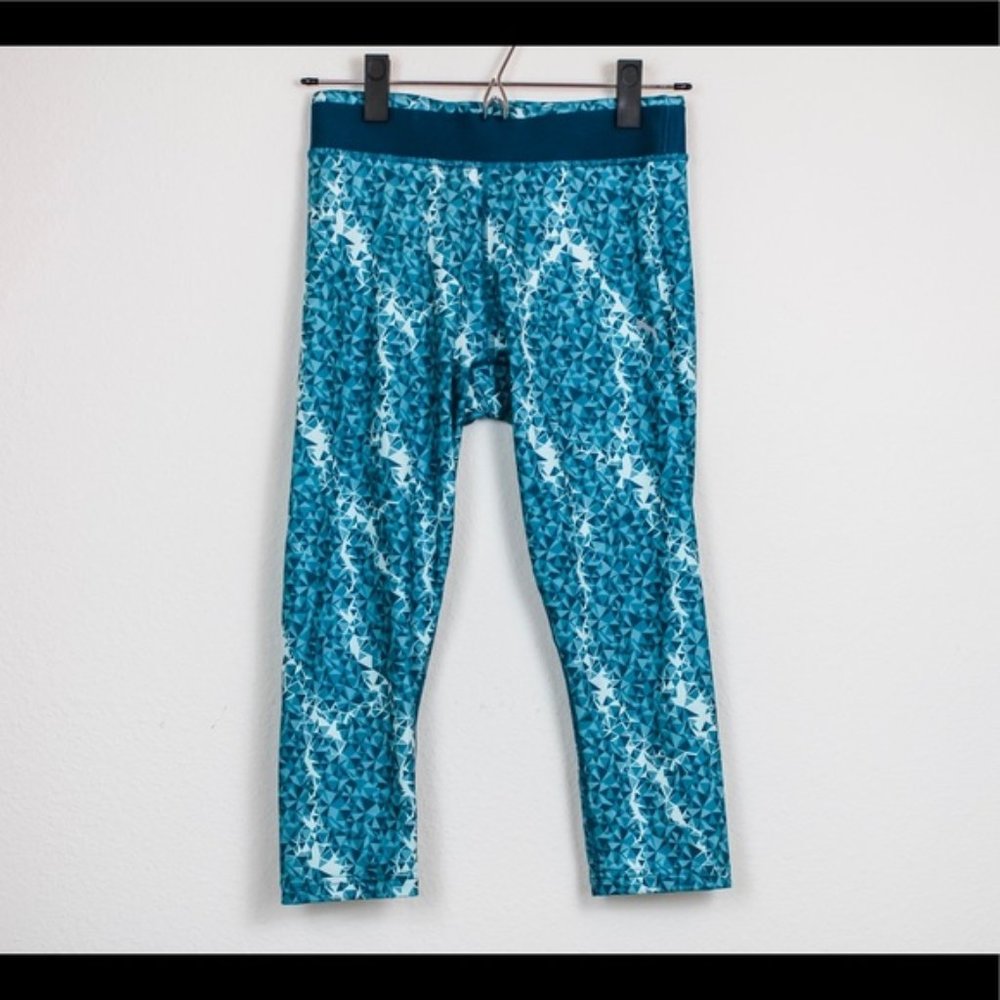 Women's Puma Teal Cropped Capri Workout Leggings